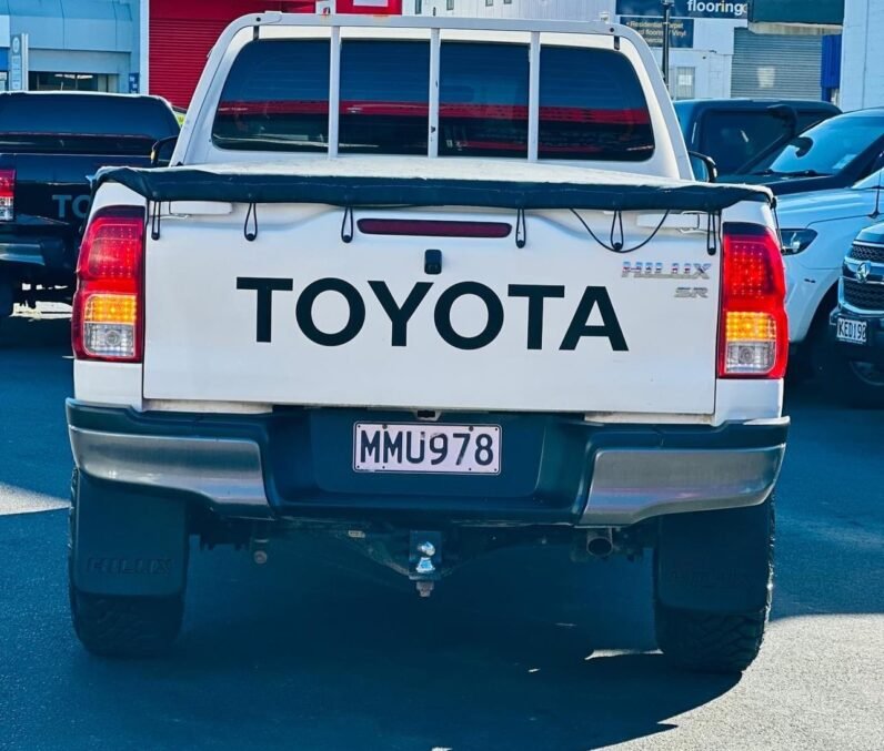
								2019 Toyota Hilux SR full									