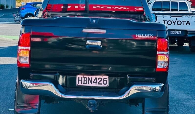 
								2013 Toyota Hilux SR5 full									
