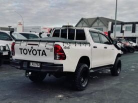2017 Toyota Hilux SR