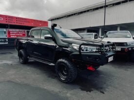 2018 Toyota Hilux, SR5