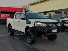 2017 Toyota Hilux, SR5