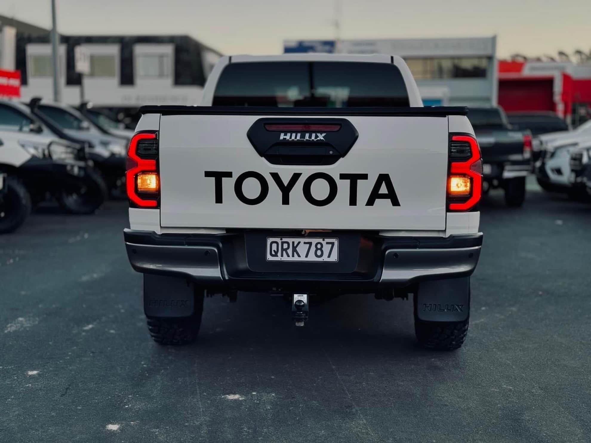 Toyota Hilux SR5 Cruiser 2022 - Auckland 4WDS